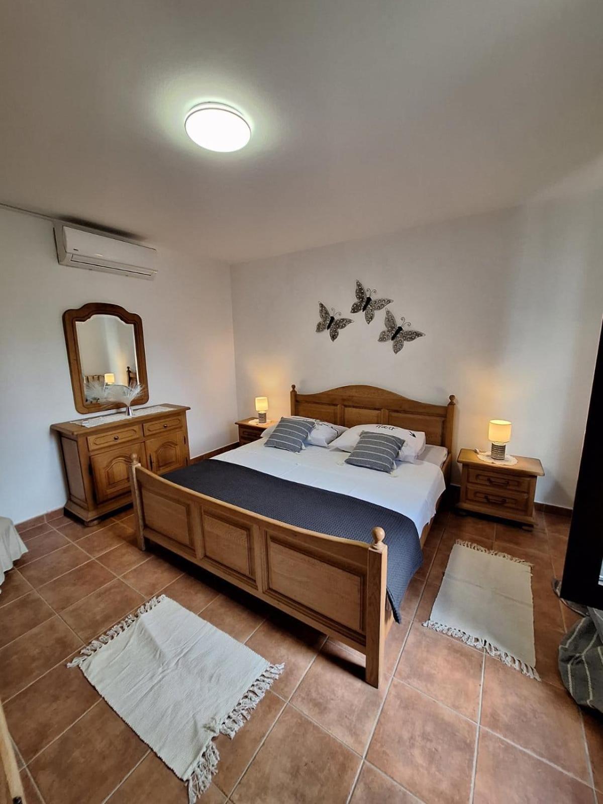 Apartmani Tara Medulin Buitenkant foto