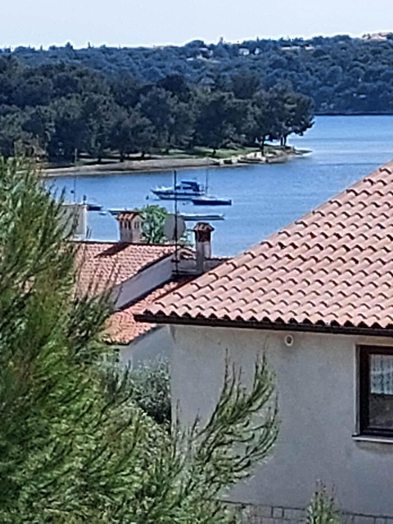 Apartmani Tara Medulin Buitenkant foto
