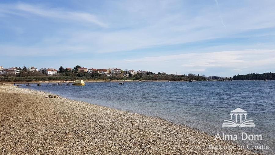 Apartmani Tara Medulin Buitenkant foto