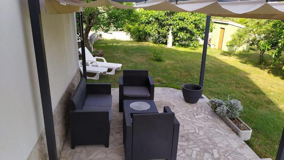 Apartmani Tara Medulin Buitenkant foto